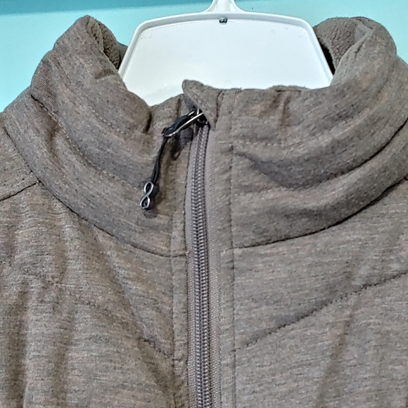 Versona Be Boundless Quilted Winter Brown Vest - Picture 6 of 8